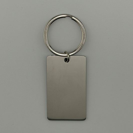 Lasergravierter Schlüsselanhänger aus Edelstahl mit Namen, personalisiert
